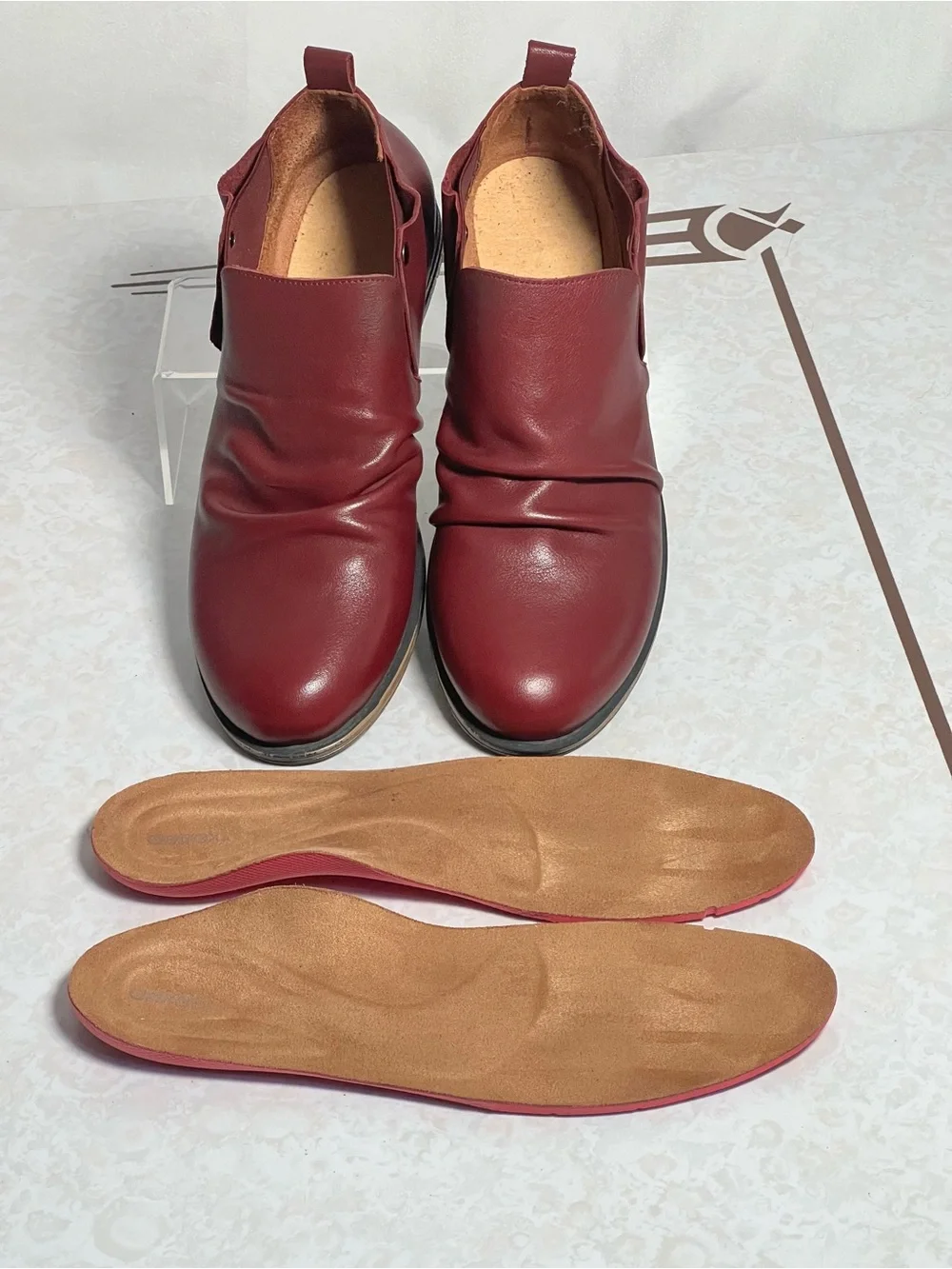 Biza Ellis Ruched Leather Slip-on Bootie Loafer Shoe Womens Sz Euro 40, US 9